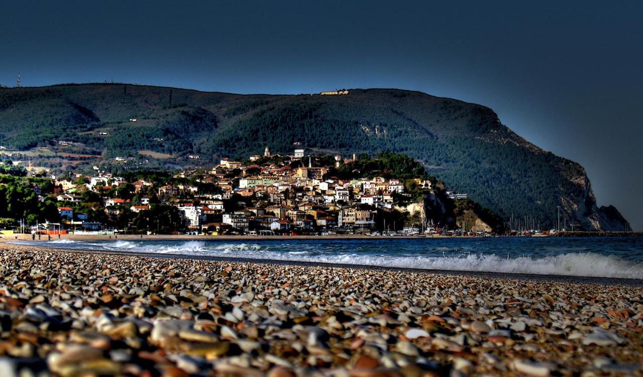 Affittacamere Caletta Del Conero Нумана Экстерьер фото